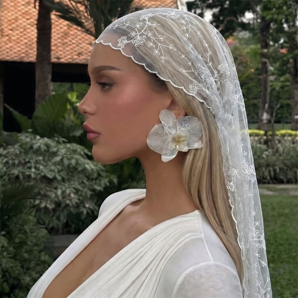 Ascot Neck Scarf - Jilbab Wanita Berbahan Tulle Putih dengan