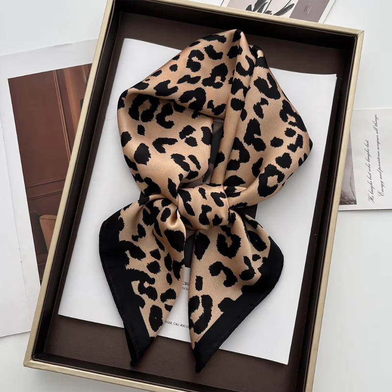 Syal Leher Satin Motif Leopard - Ascot Neck Scarf ulasan dan harga